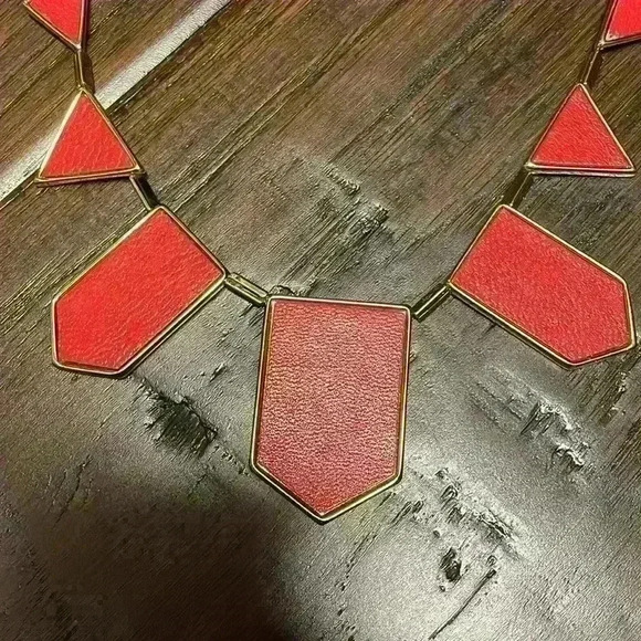 House of Harlow Red Statement Necklace 1960 - Picture 2 of 3